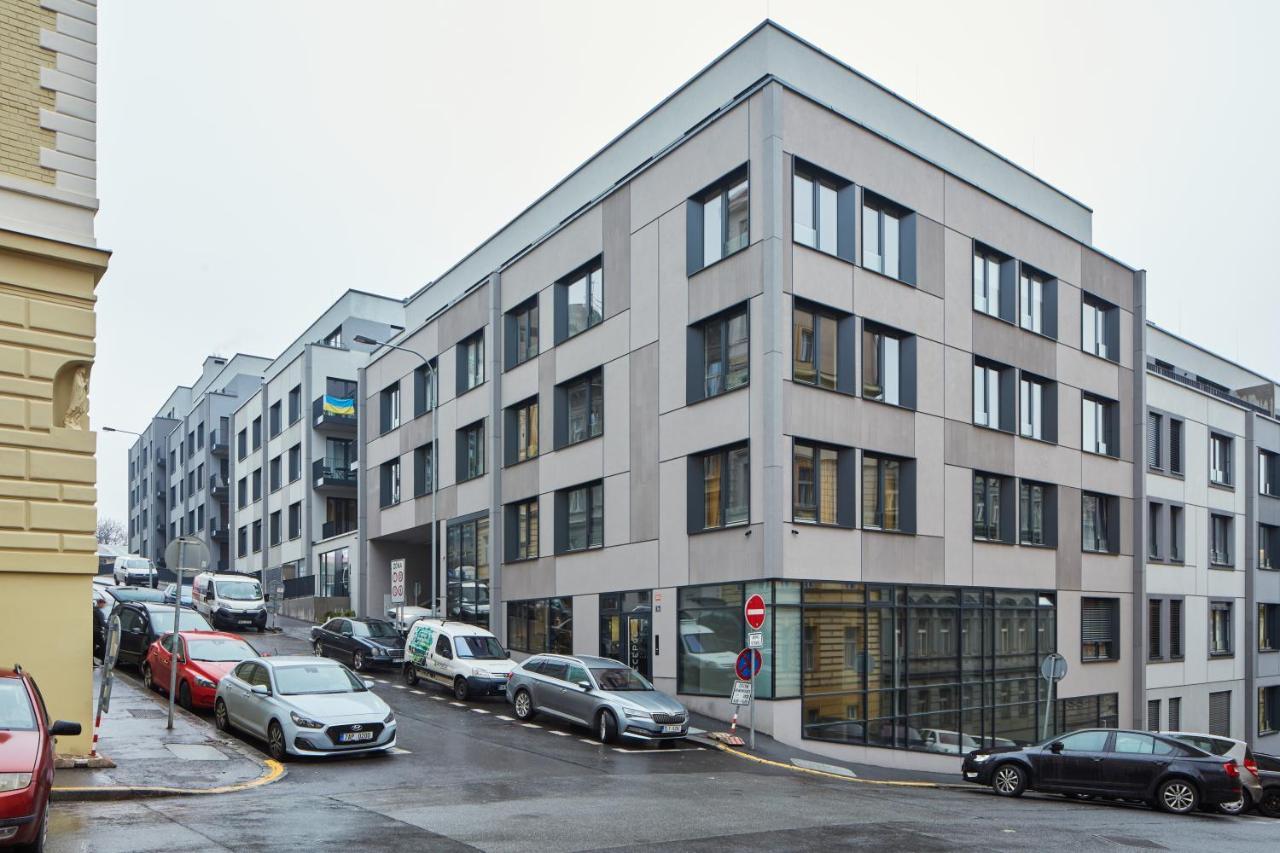 Prague Days - Designer Apts - Garage - Terrace - Easy City Access Exterior foto
