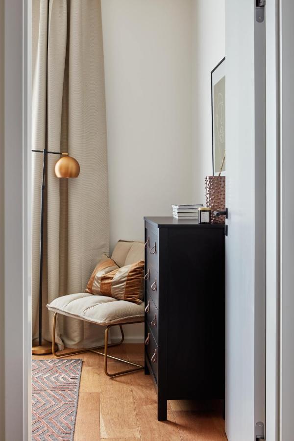 Prague Days - Designer Apts - Garage - Terrace - Easy City Access Exterior foto